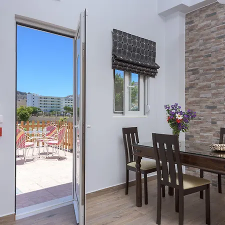 Vlycha Hotel 4*